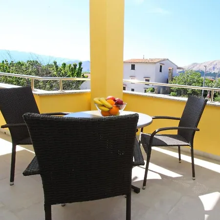 Modern Eingerichtete Fuer 4 Personen, Klimatisiert, Freie Parkplatz Und Wi-fi, Grillmoegligkeit - B59546 * Baska (Krk)
